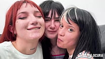 PutaLocura Jovenes Zorras Sara Villegas, Digna Morales Y Laura Hardkinks Tragan En El Bukkake